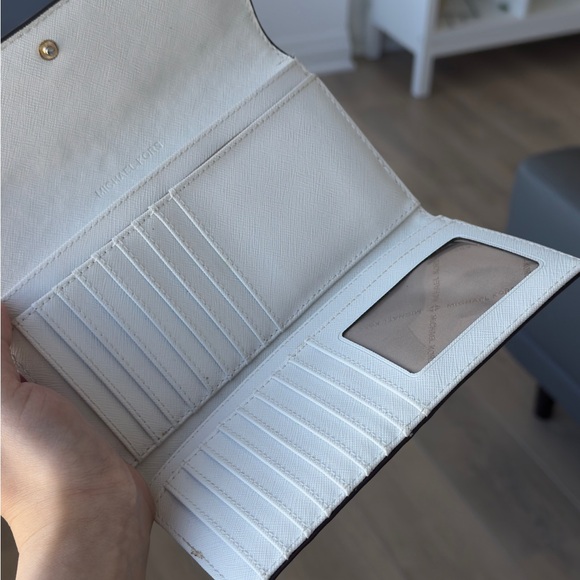 Michael Kors Wallet - Picture 3 of 3